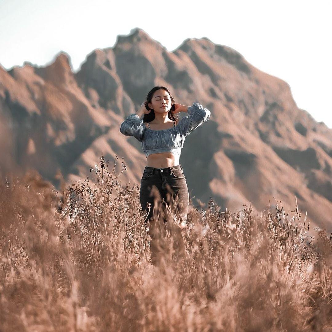 instagram.com/rachelvennya