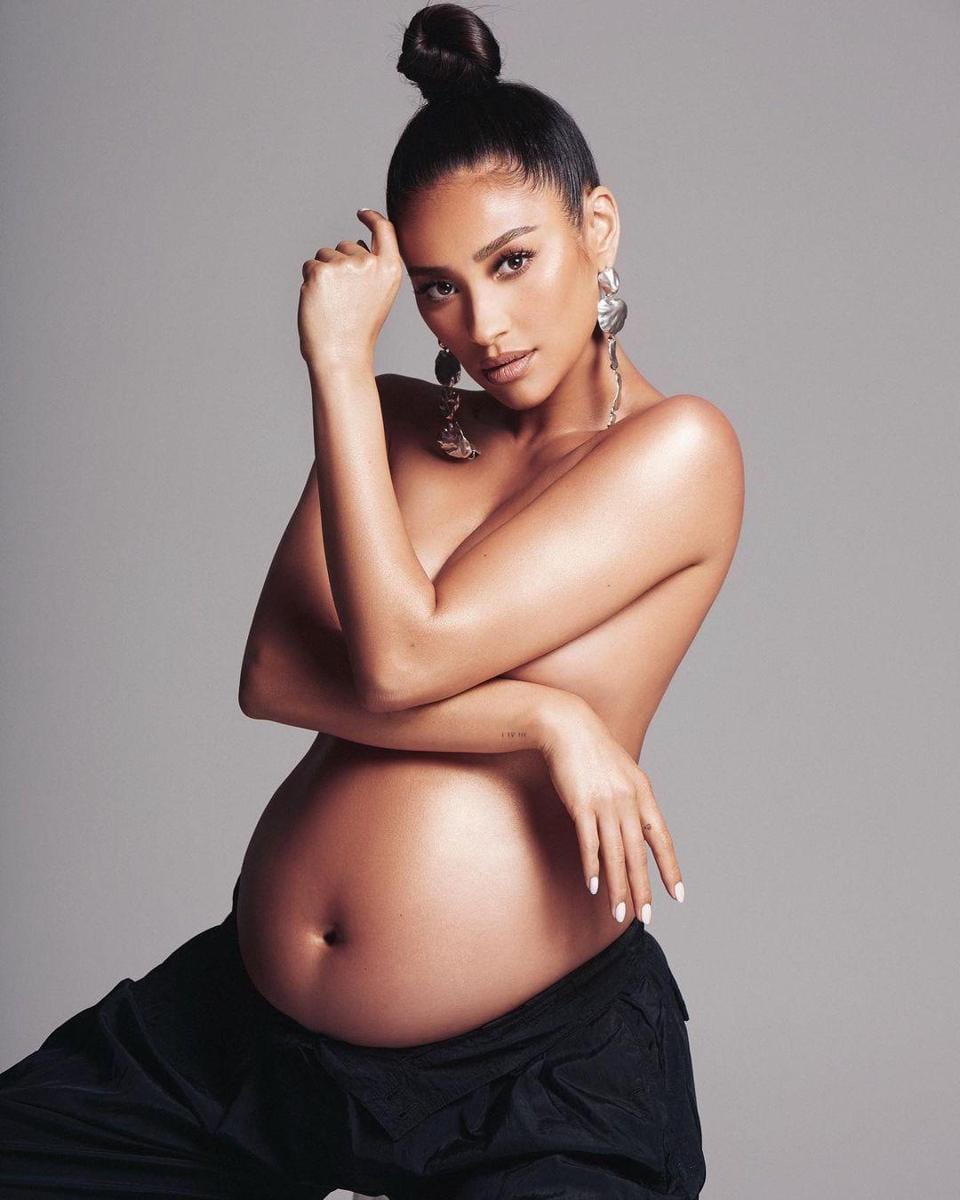 instagram.com/shaymitchell