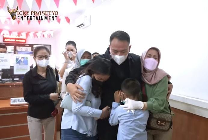 youtube.com/VICKY PRASETYO ENTERTAINMENT