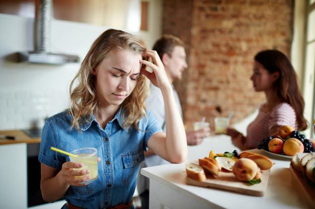 9 Cara Bijak Menghadapi Suami yang Dekat dengan Perempuan Lain