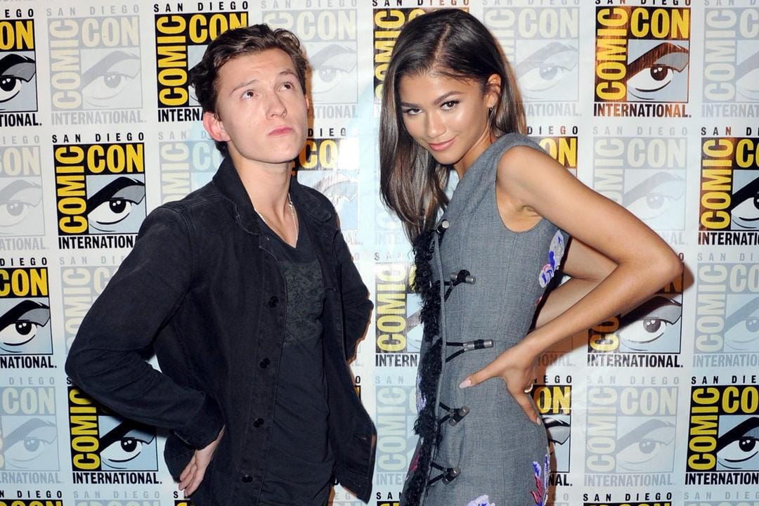 Bukti Gaya Kompak Zendaya & Tom Holland Sebelum Ciuman di Mobil