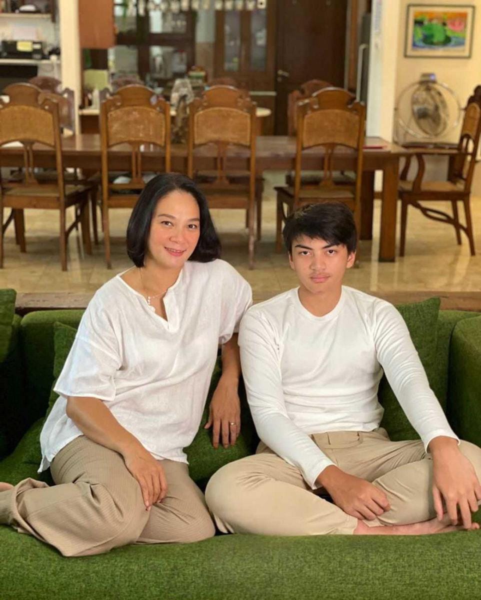 Instagram.com/bu_deedee