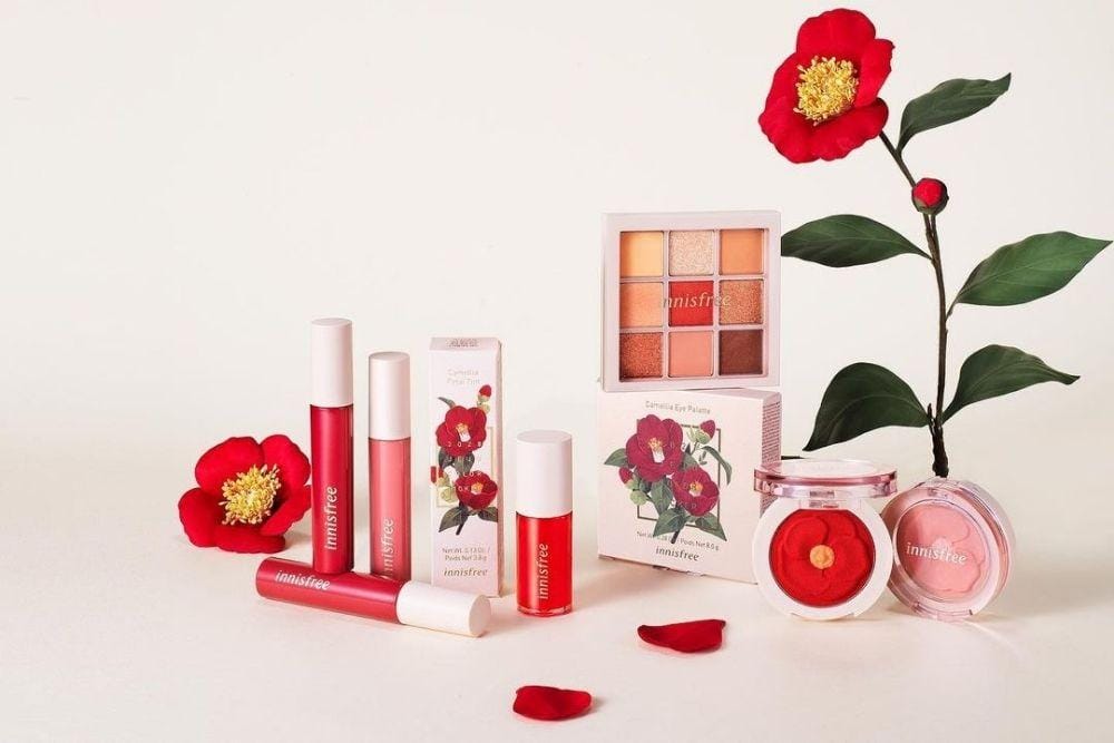 Koleksi Riasan Terbaru innisfree Hadirkan Keindahan Bunga Camellia