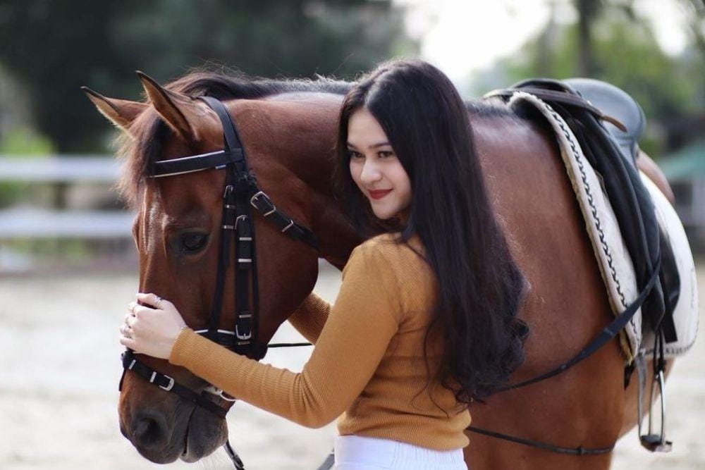 instagram.com/nadyaindry