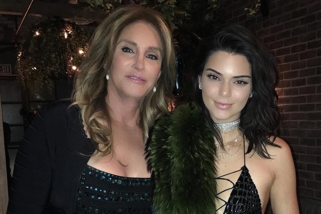 Deretan Bukti Gaya Kompak Kendall dan Caitlyn Jenner