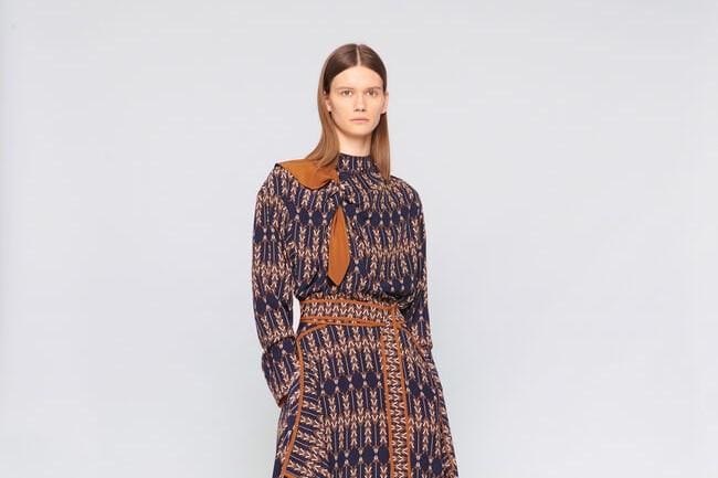 #PopbelaOOTD: Blus Modis yang Cocok untuk Meeting