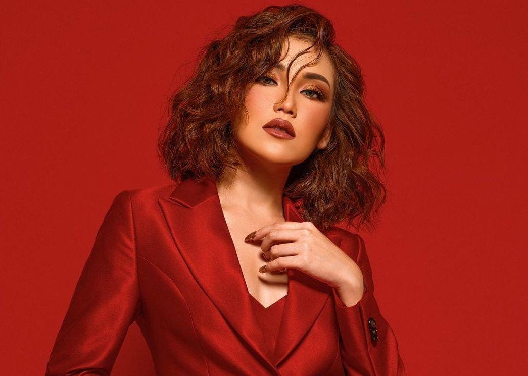 instagram.com/ayutingting92