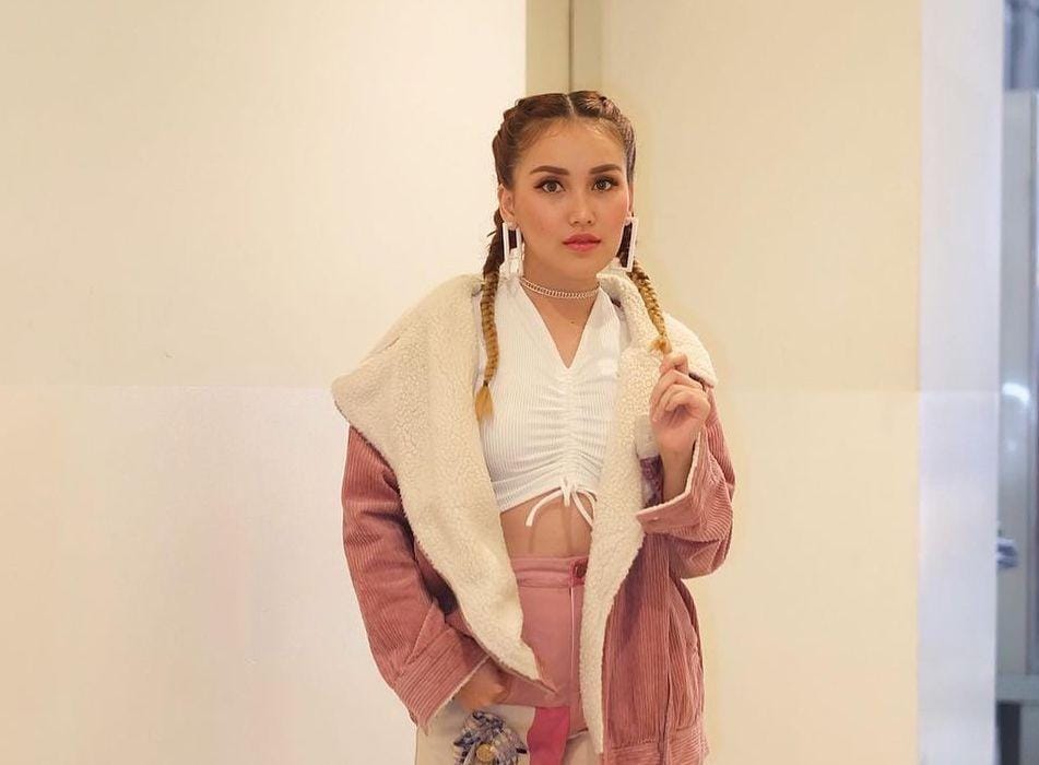 instagram.com/ayutingting92