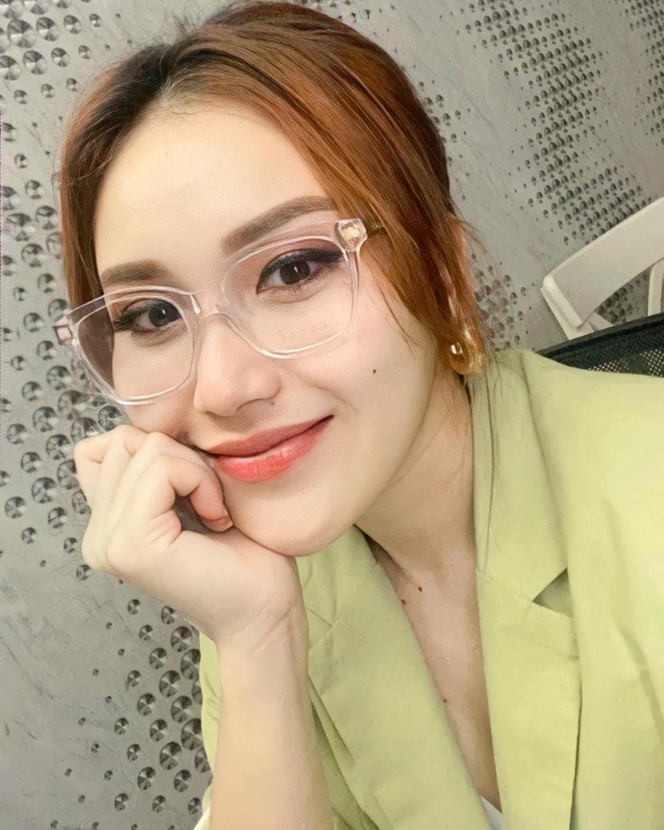 instagram.com/ayutingting92