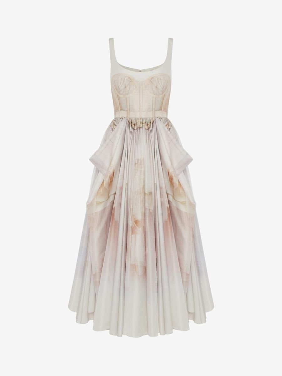 alexandermcqueen.com