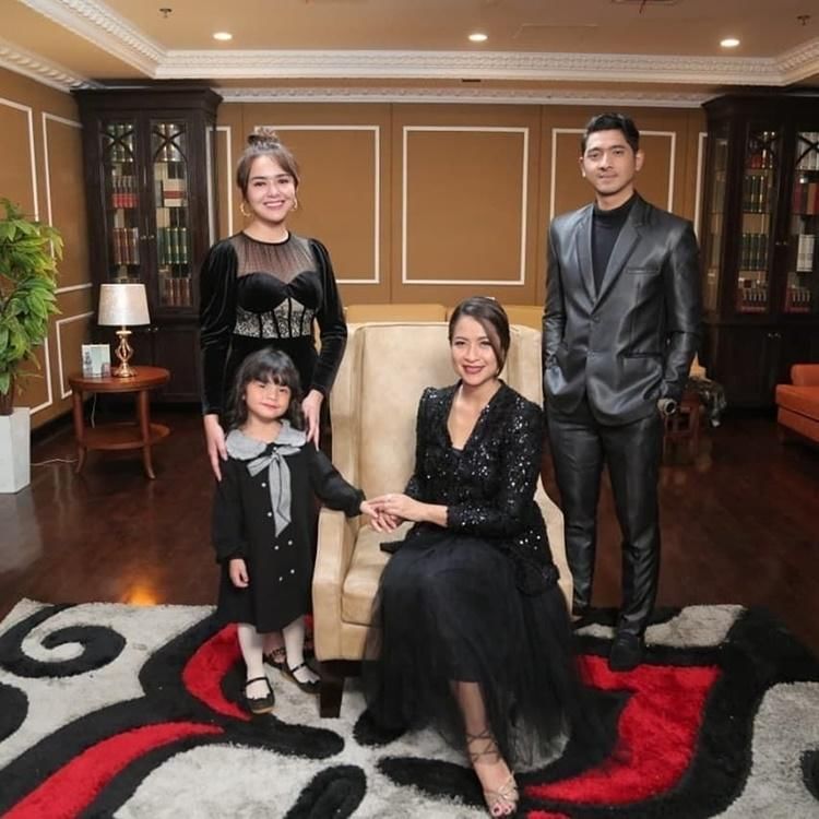 Instagram.com/amandamanopo