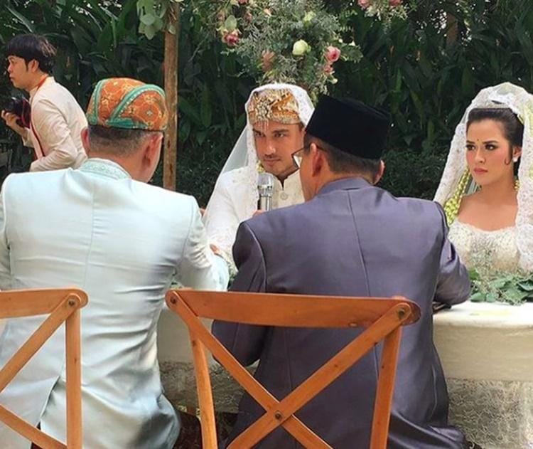 Instagram.com/_yourraisa