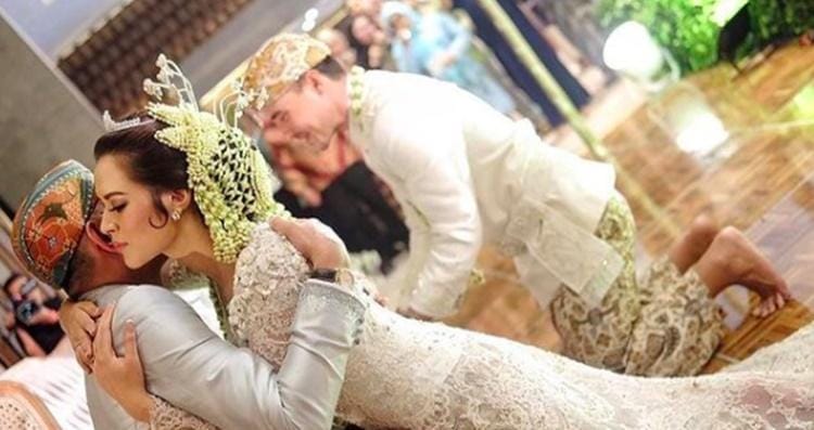 Instagram.com/_yourraisa