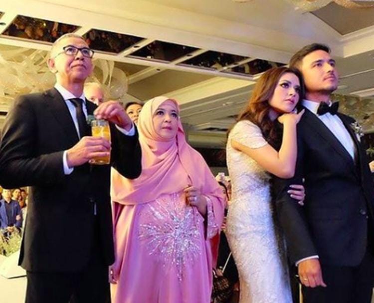 Instagram.com/_yourraisa