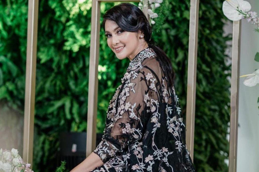 Gaya Terkini Maudy Koesnaedi, Makin Menawan di Usia 46 Tahun