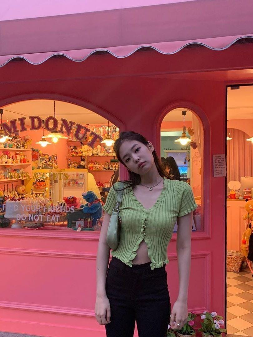 instagram.com/jennierubyjane