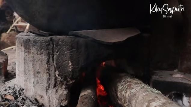 YouTube.com/Kiky Saputri Official