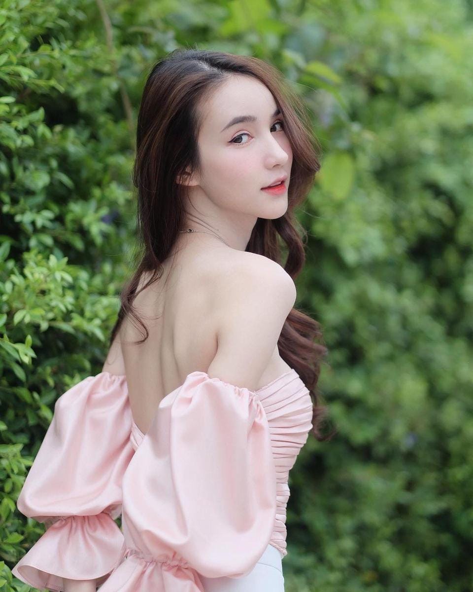 instagram.com/yoshirinrada