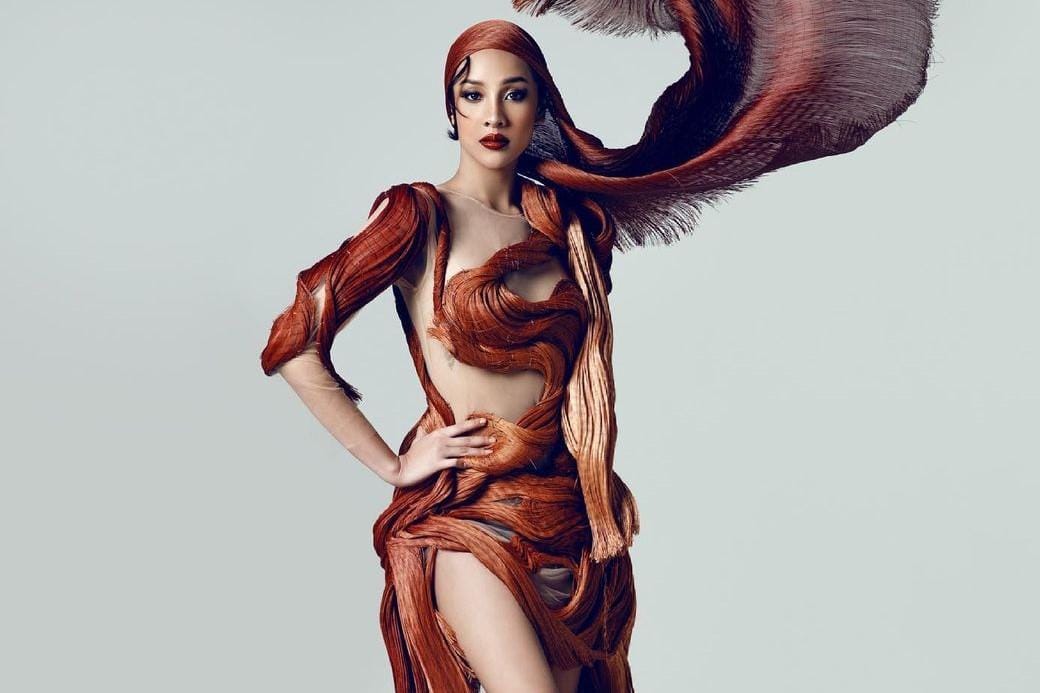 Gaya Sensual Anya Geraldine saat Pemotretan