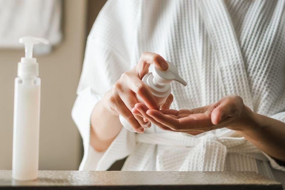 Cara Menyimpan Kosmetik Agar Awet dan Tahan Lama /freepik.com