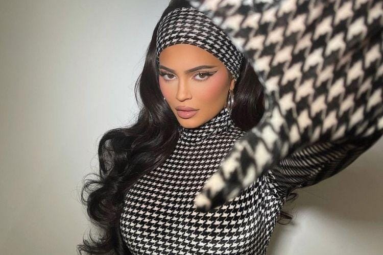 instagram.com/kyliejenner