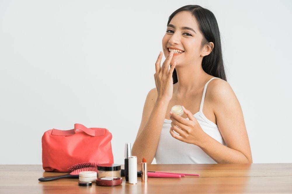 Penyebab Lipstik Tidak Tahan Lama/ freepik.com