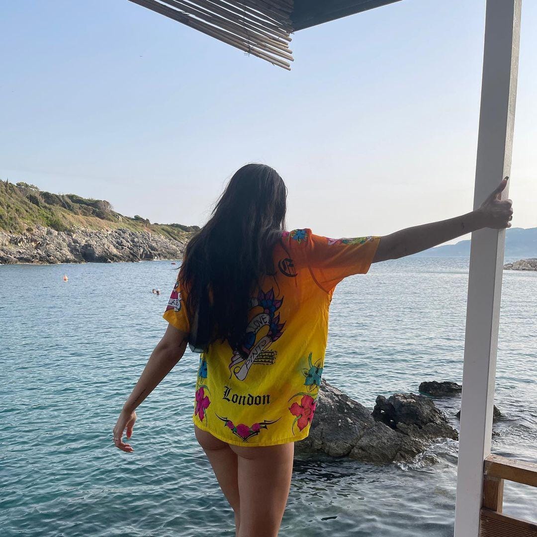 instagram.com/dualipa