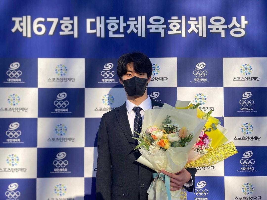 instagram.com/hwang.sunwoo