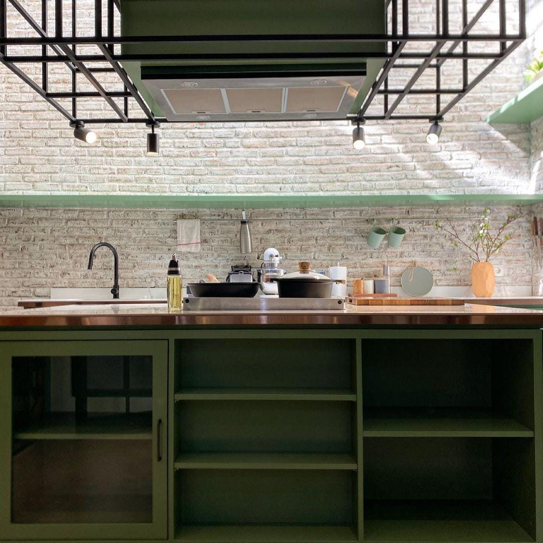 instagram.com/arnoldpo