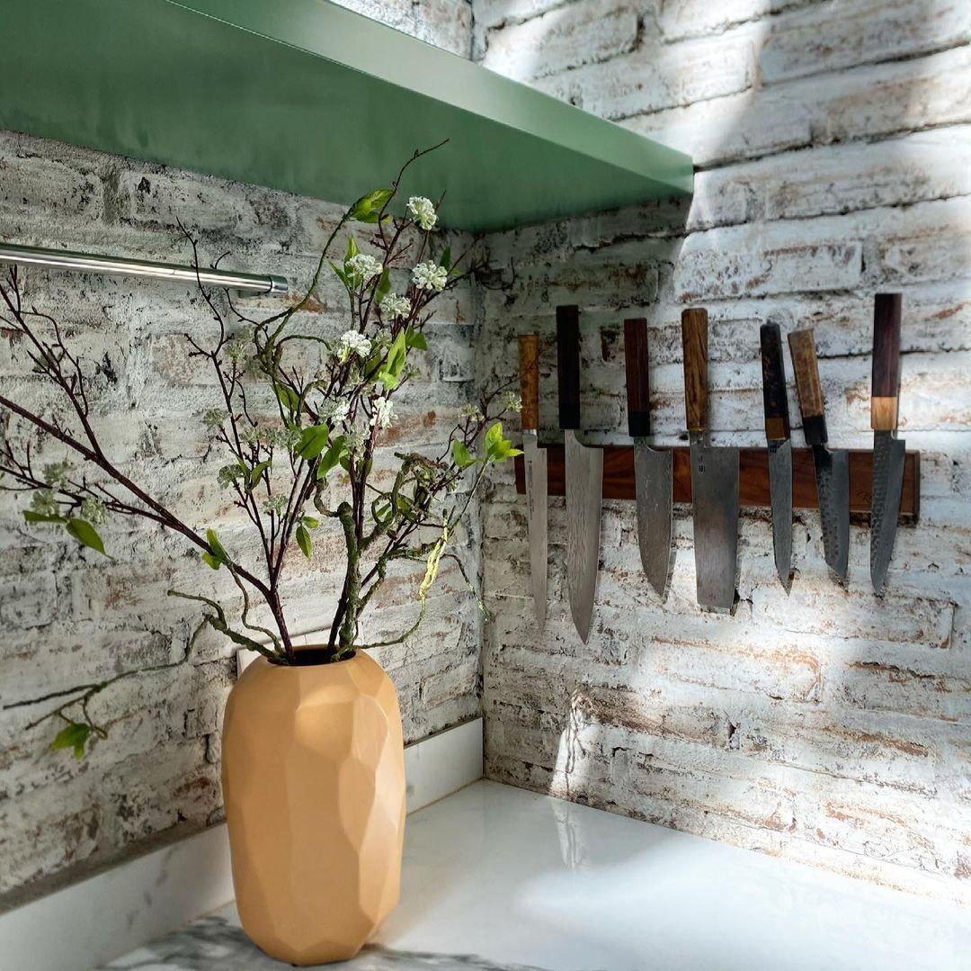 instagram.com/arnoldpo