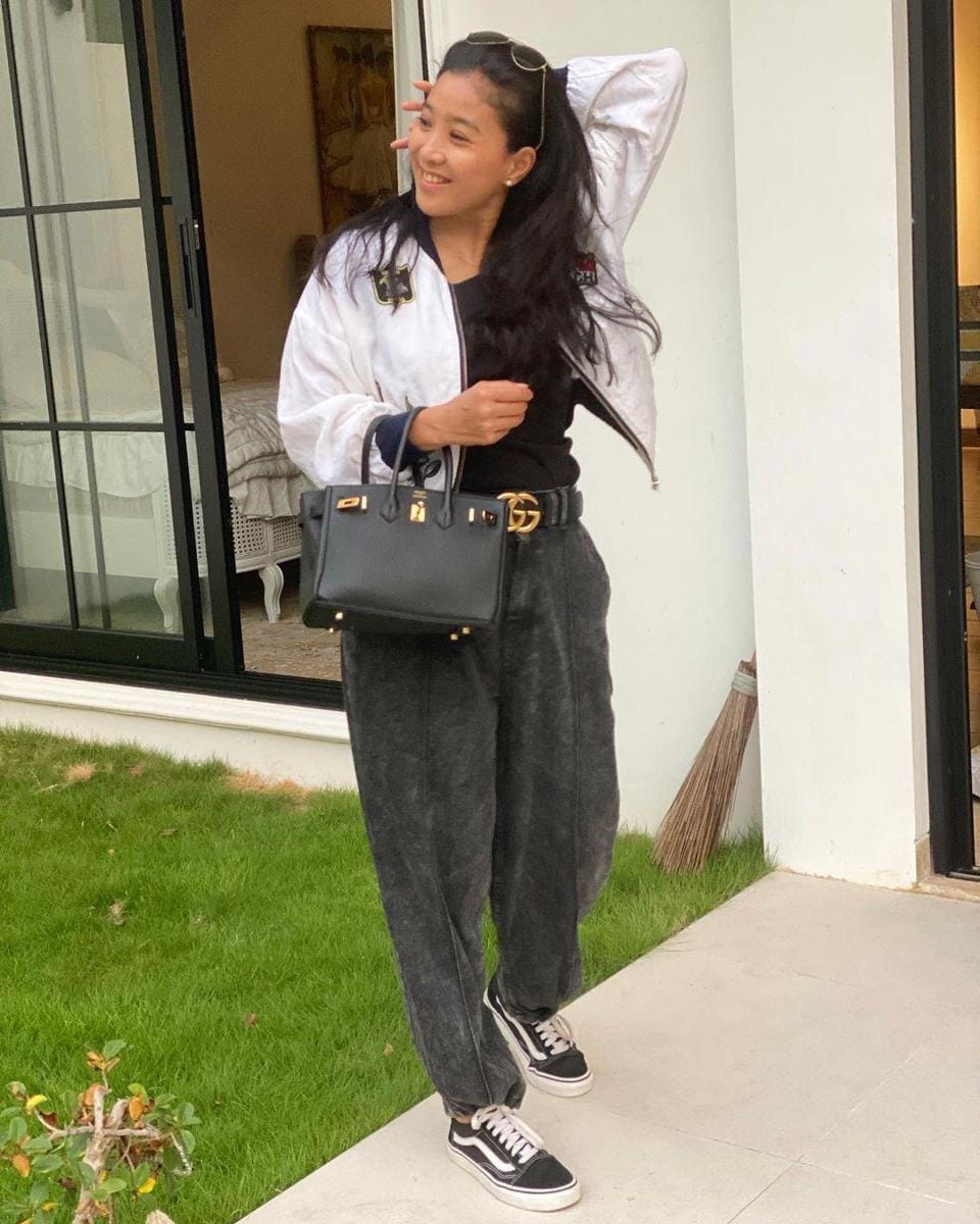 instagram.com/oliviazallianty