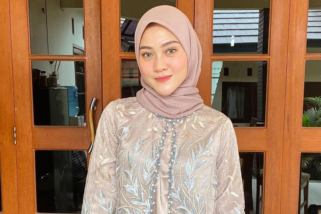 Nikahi Alvin Faiz, Ini Gaya Henny Rahman Mantan Istri Zikri Daulay