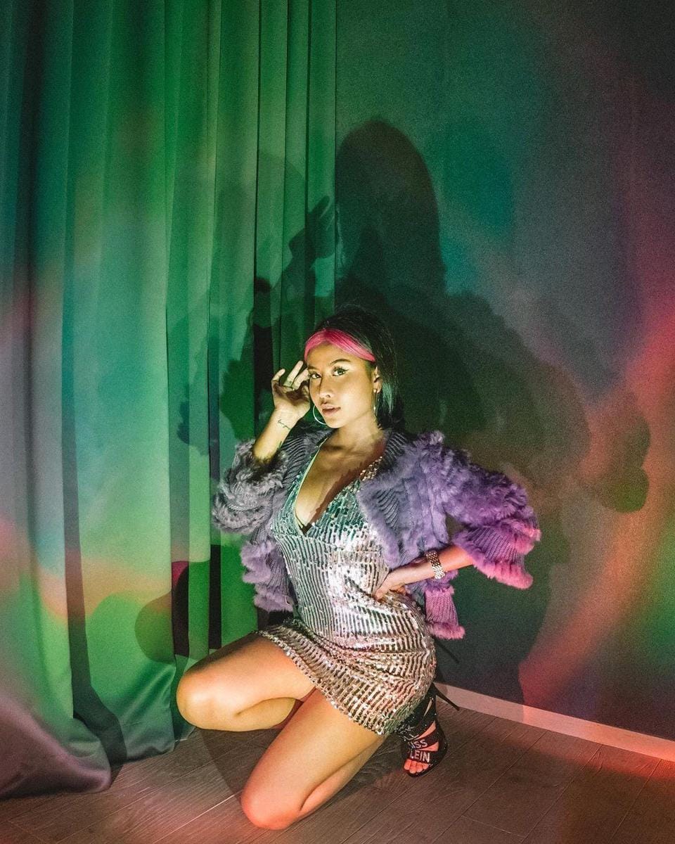 instagram.com/awkarin