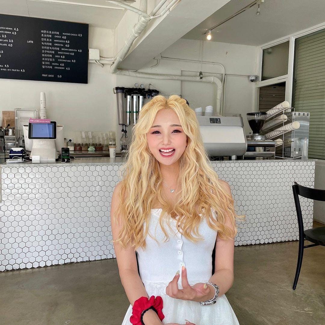 instagram.com/solia_official_