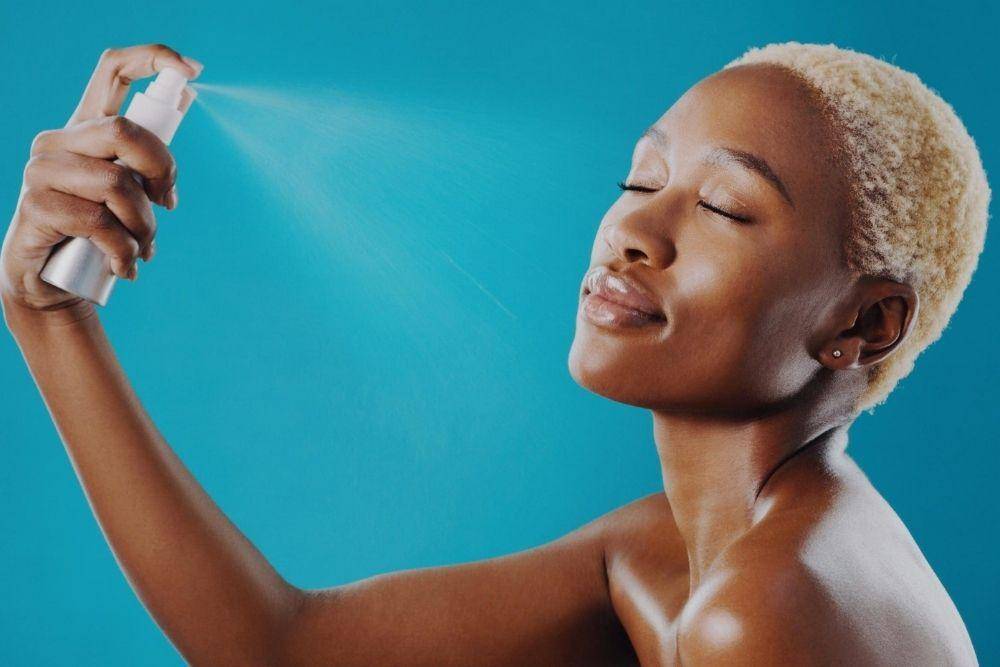 Rekomendasi Face Mist Untuk Kulit Kering/ telegraph.co.uk