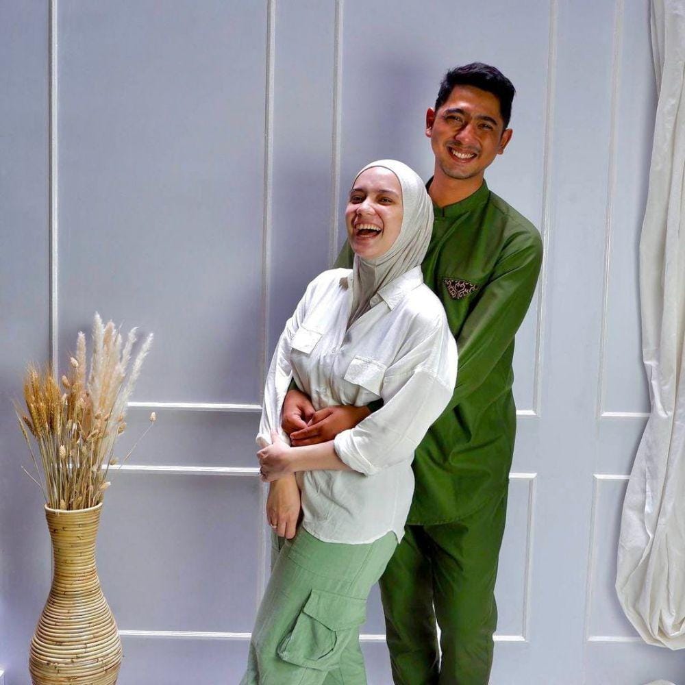 Instagram.com/putriannesaloka