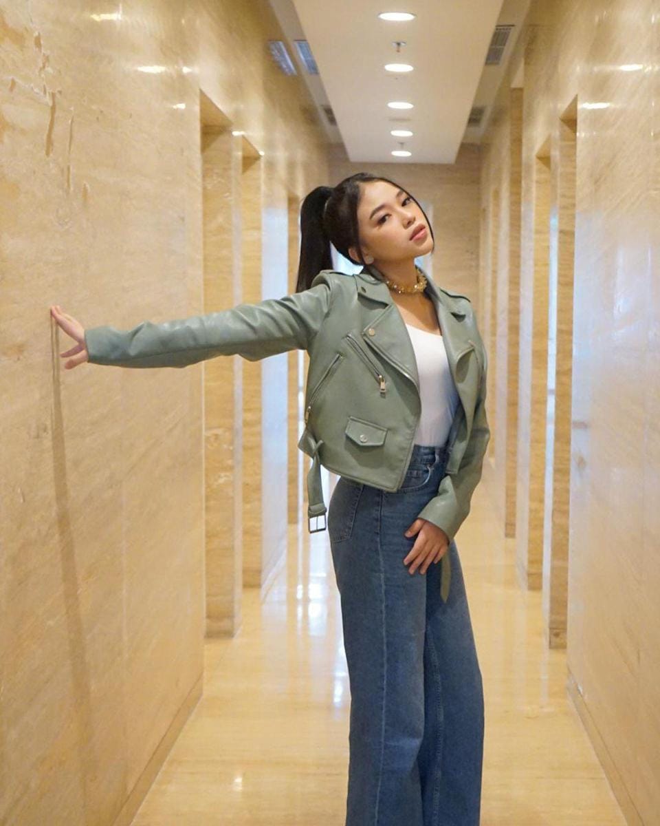 instagram.com/anneth.dlc