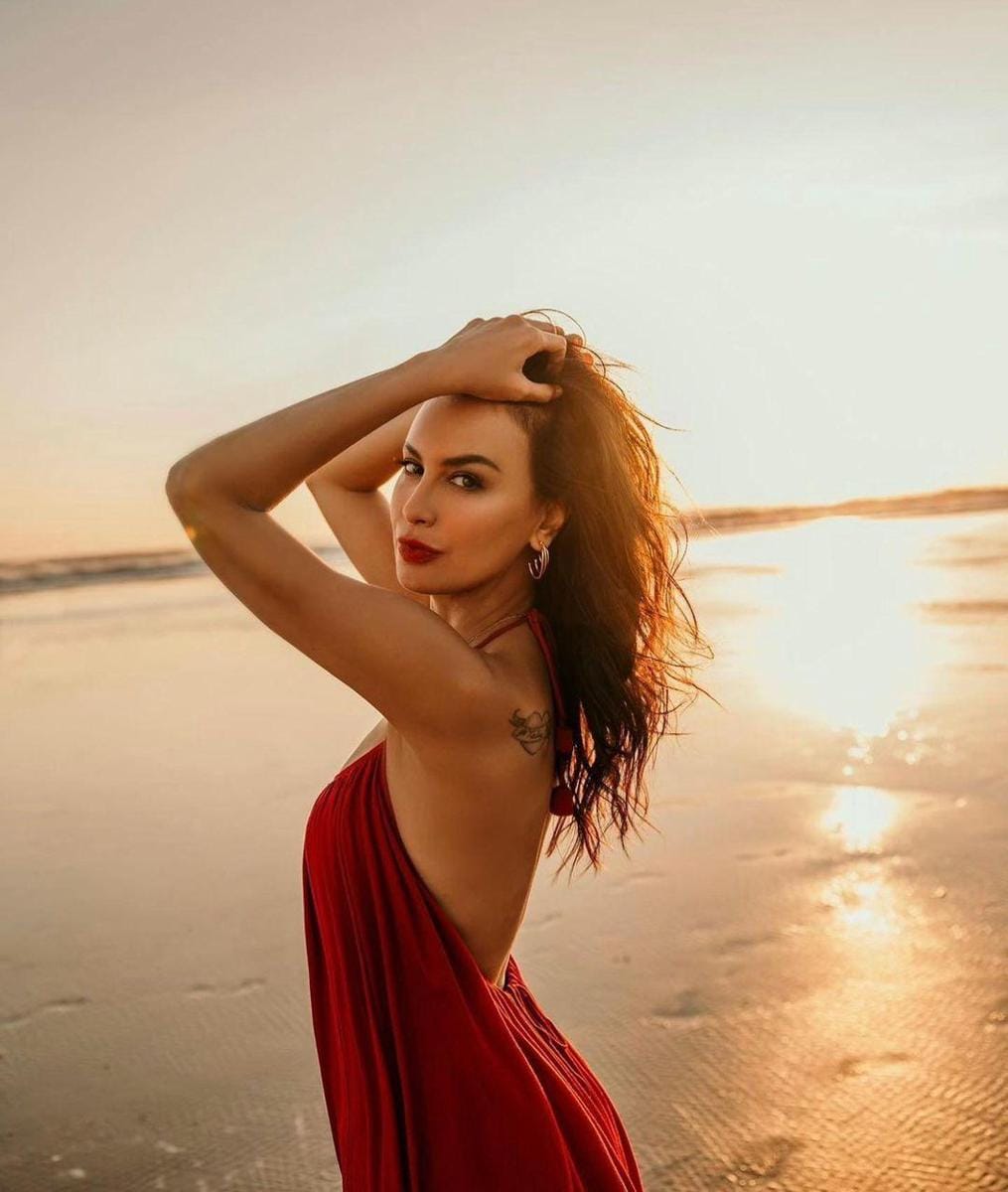 instagram.com/sophia_latjuba88