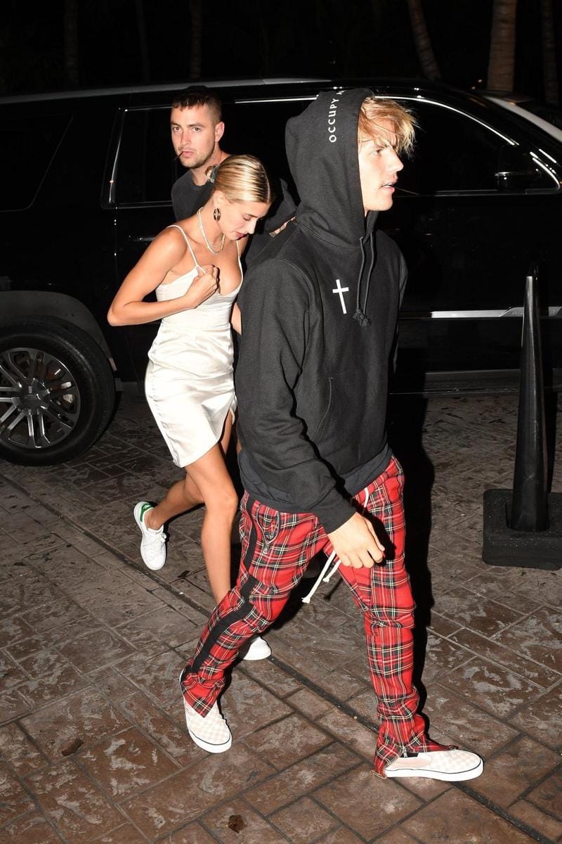 harpersbazaar.com
