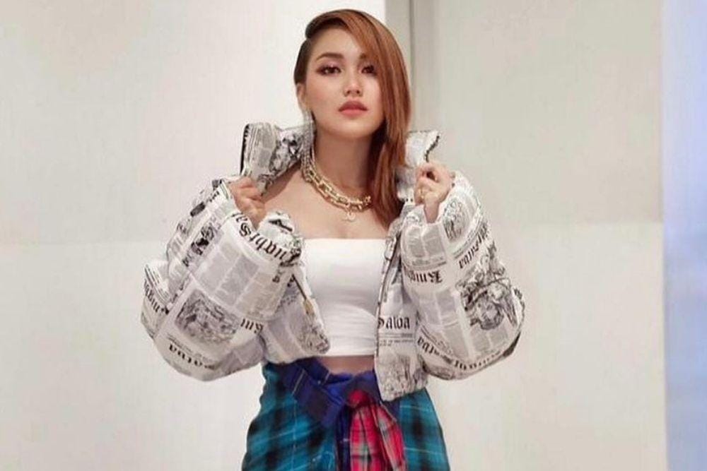 instagram.com/ayutingting92