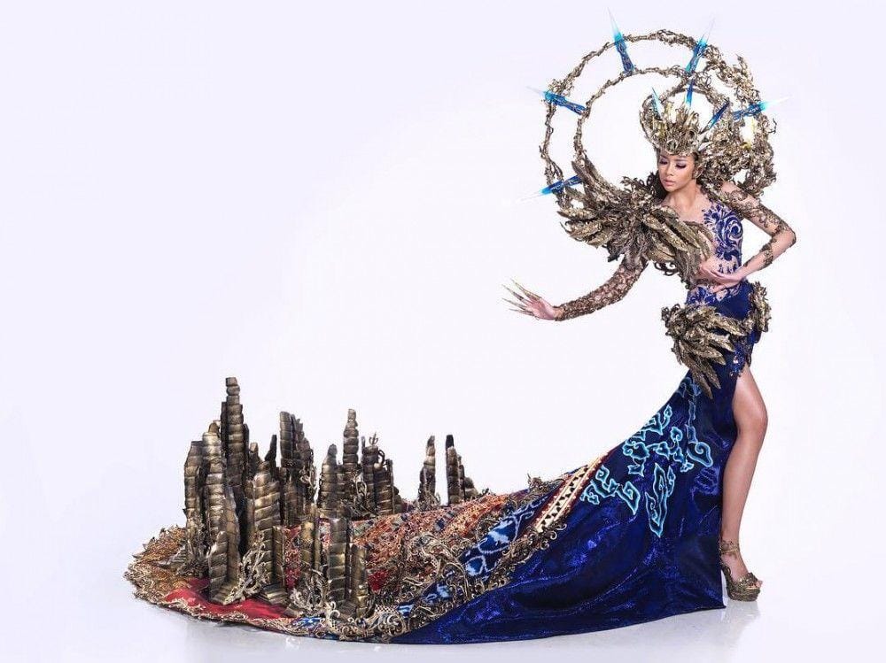 mayaratihcouture.com