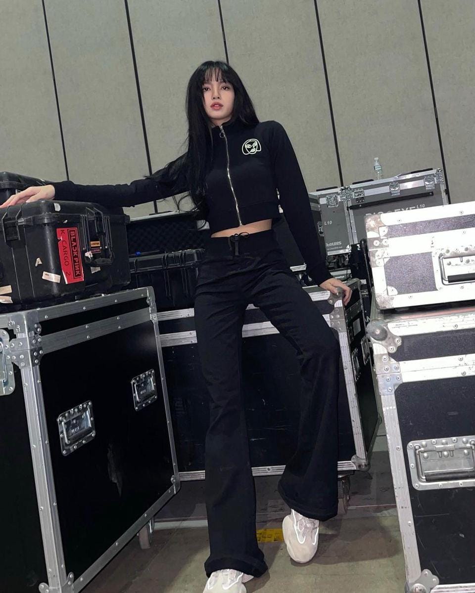 instagram.com/lalalalisa_m