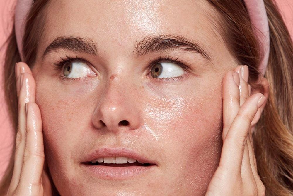 tips double cleansing untuk kulit berjerawat/ frankbody.com