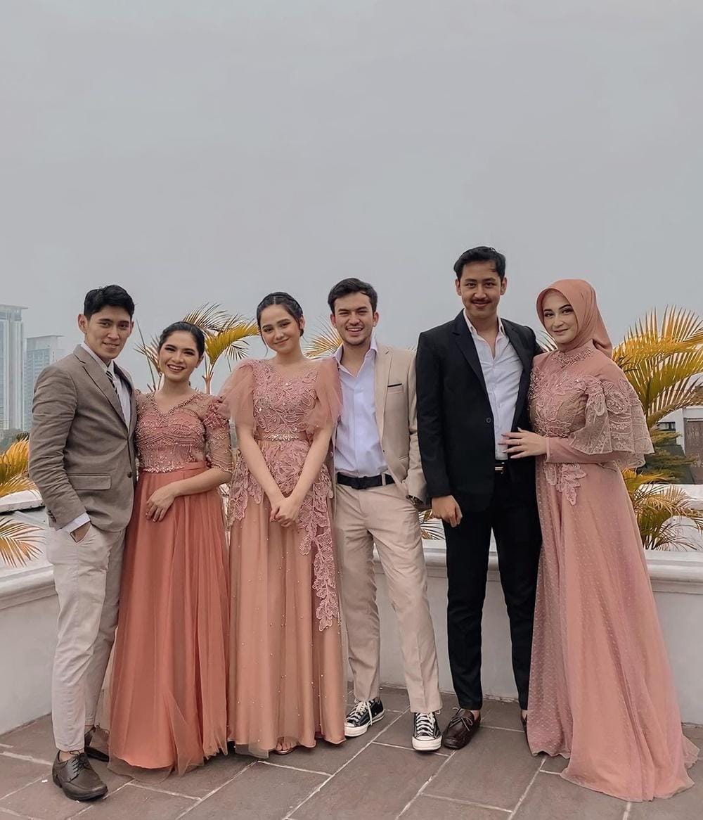 Instagram.com/shaniaindryn