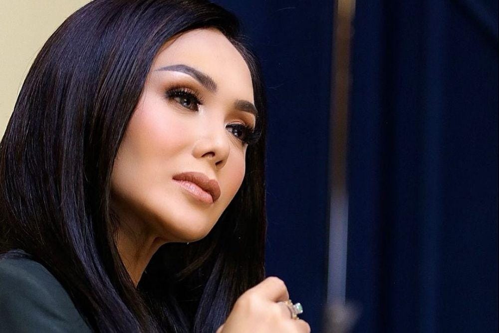 instagram.com/yunishara36