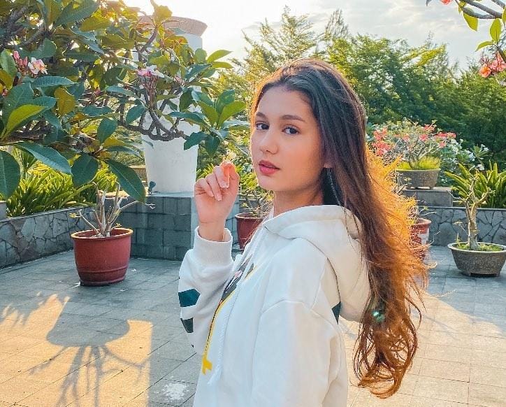 instagram.com/zoeabbasjackson/