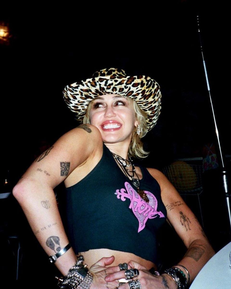 Instagram.com/mileycyrus