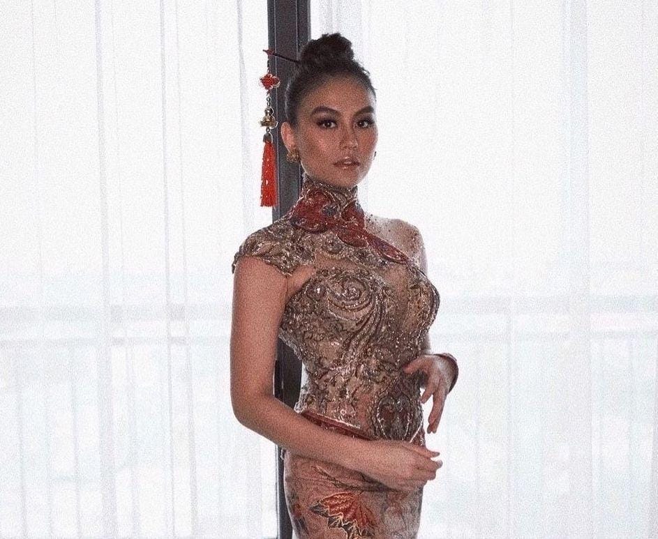 instagram.com/agnezmo/