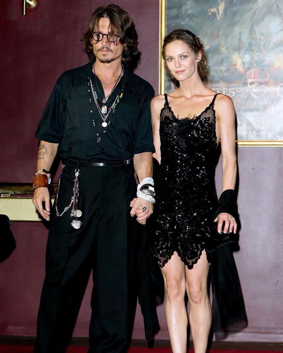 Instagram.com/vanessaparadissource