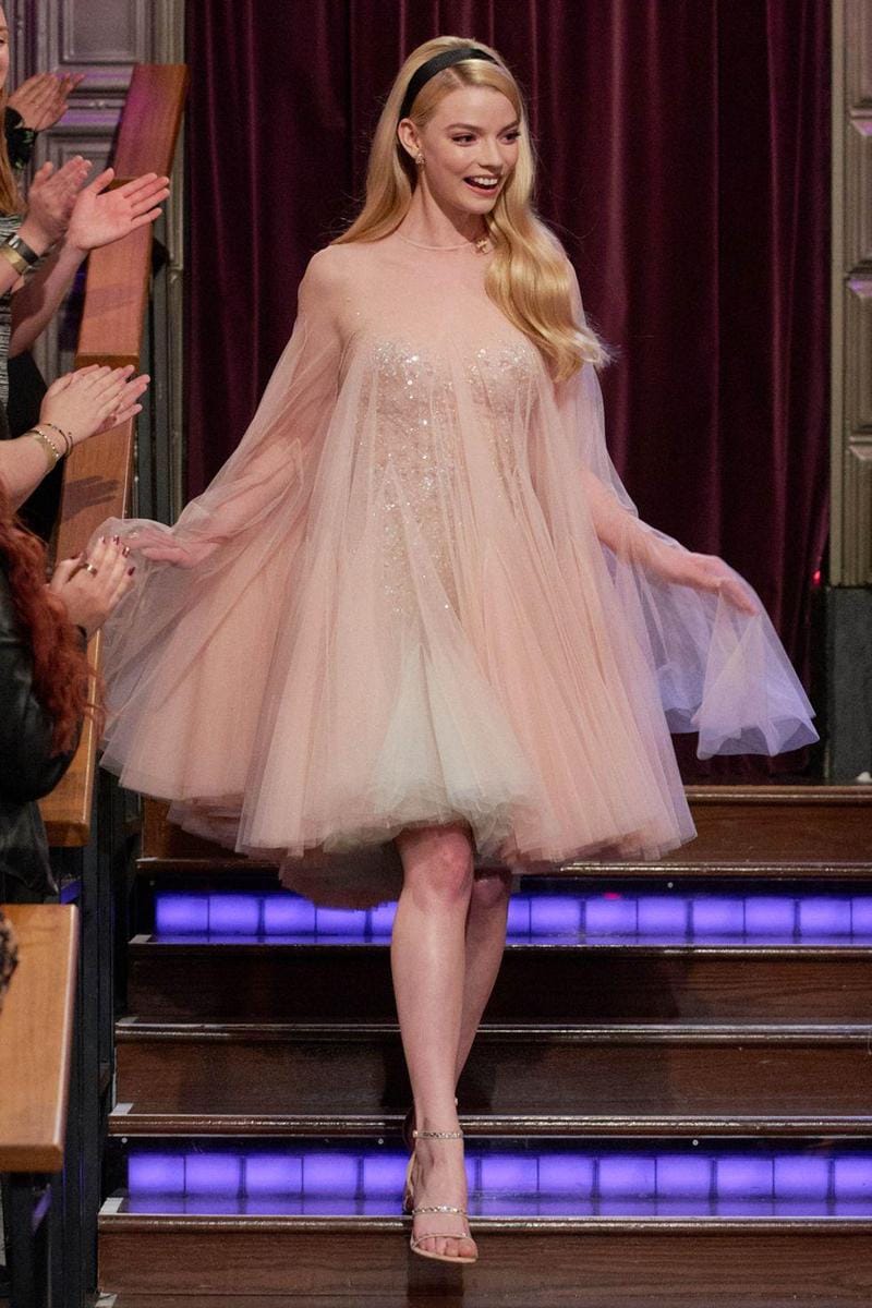 harpersbazaar.com